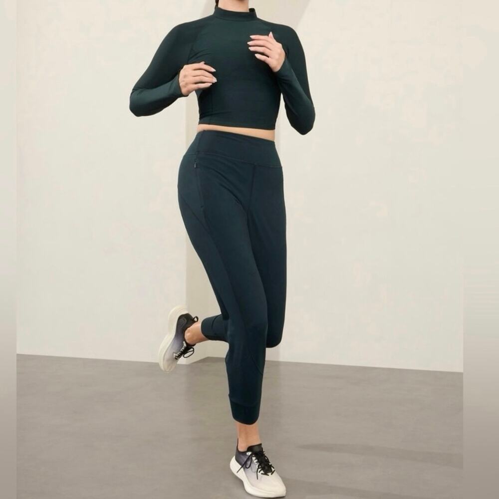 Athleta Rainier Jogger Pant Size Small Cypress Green NEW Activewear Running
